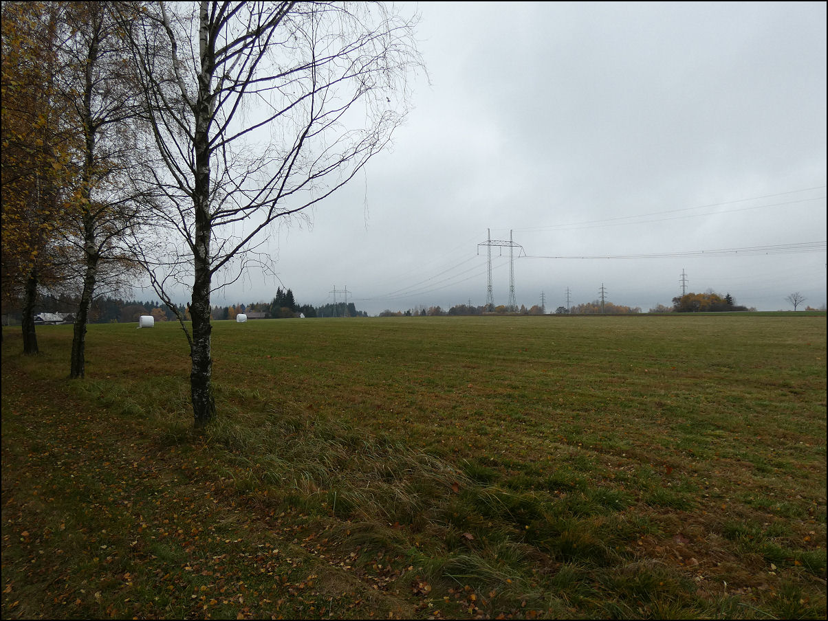 Kliknutím spusť galerii Nejvyšším vrcholem Pasecké planiny jsou Velké paseky (713 m n.m.). Vrchol je plochý, bezlesý, pokrytý převážně loukami. (11/2025)